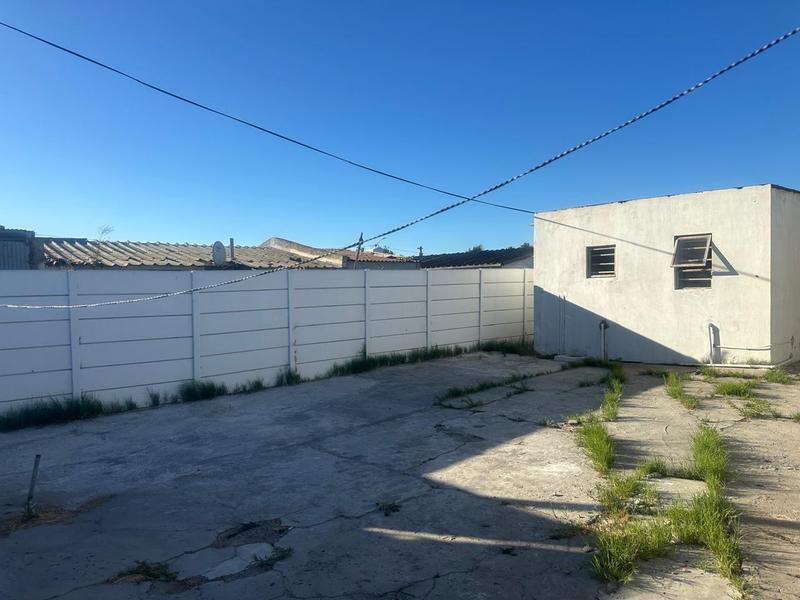 5 Bedroom Property for Sale in Manenberg Western Cape